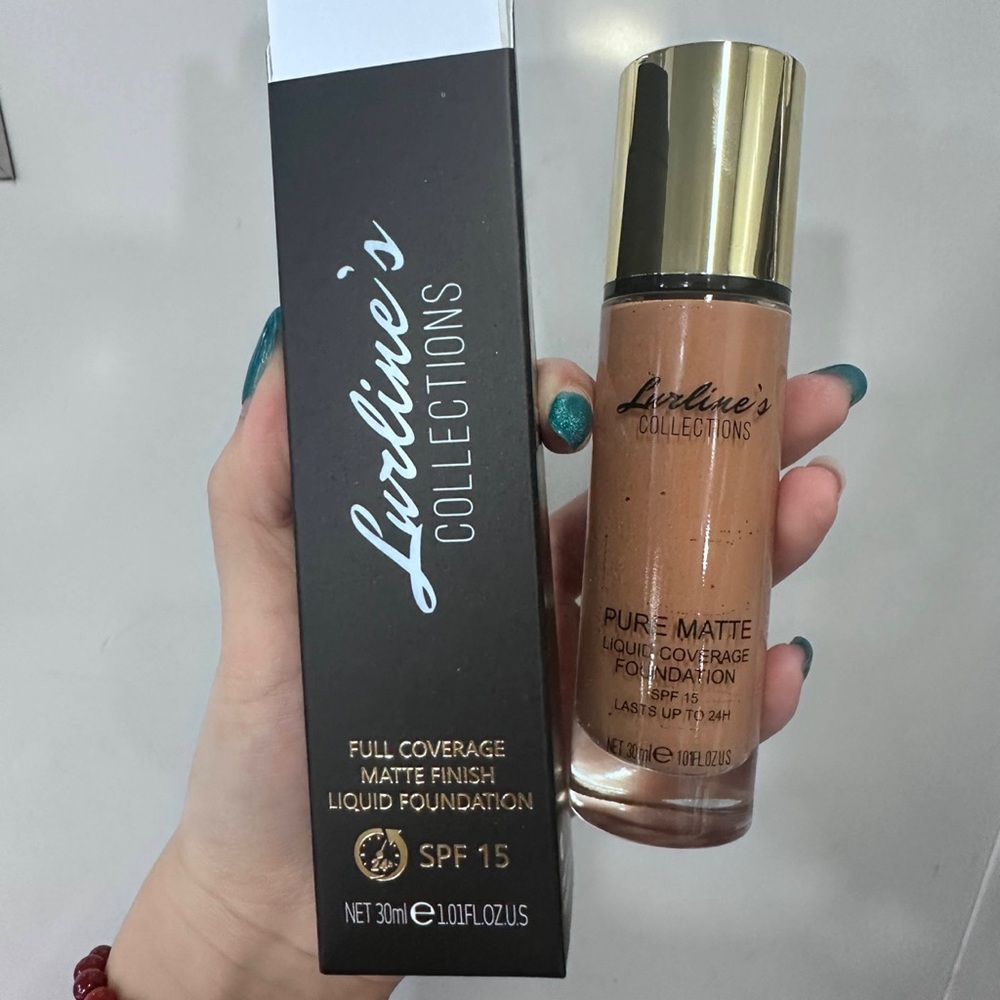 Pure Moisturizing Foundation - Picture 5 of 13